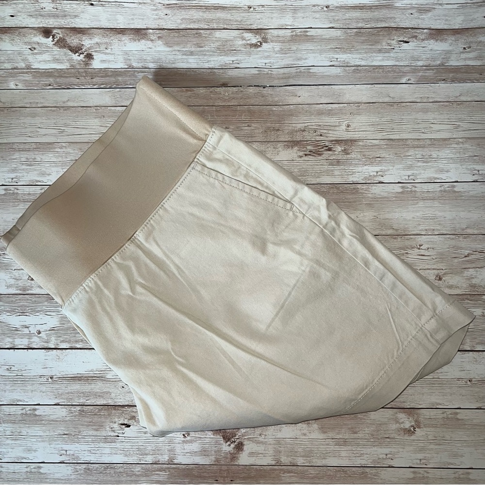 NWT maternity shorts size 14m
